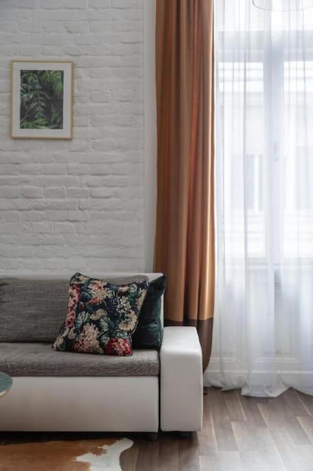 Chic, Captivating Space Near Opera House 부다페스트 외부 사진