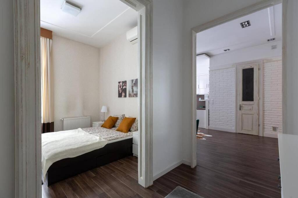 Chic, Captivating Space Near Opera House 부다페스트 외부 사진